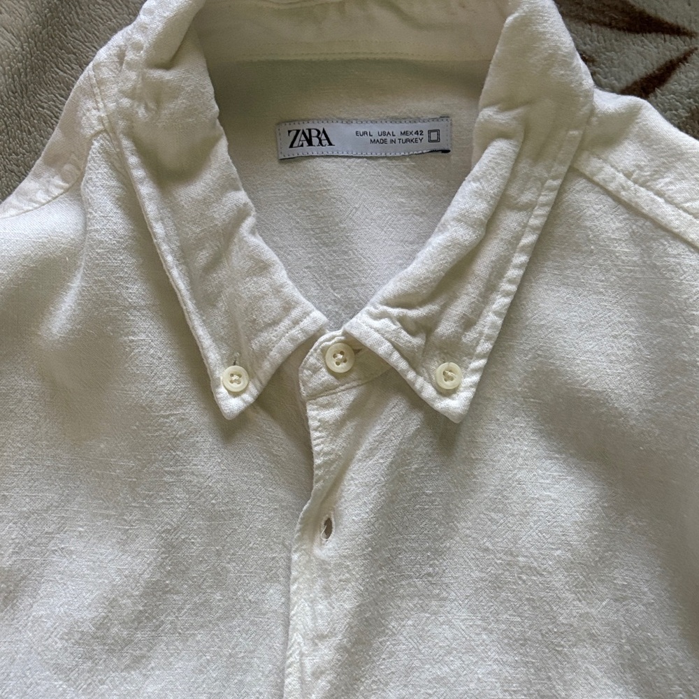 Zara Men's Cream Button Down Shirt